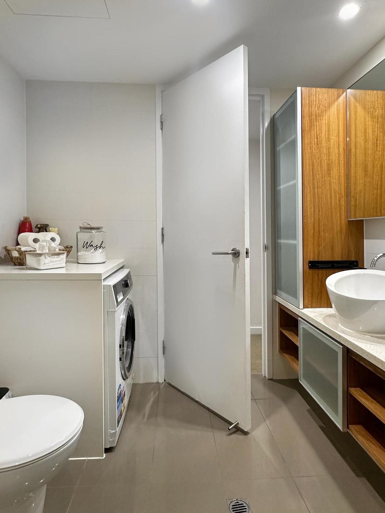 Sky View Apartment Cbd Skyline 2Br Apartment Balcony Spa Access Sleeps 6 Adelaide Exterior foto